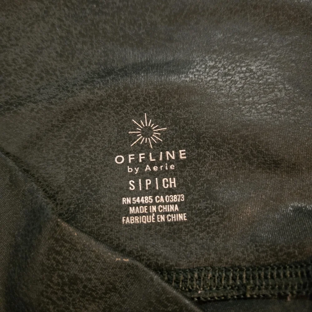 Aerie Offline Dark Green Faux Leather Ankle Small Leggings - Picture 4 of 7